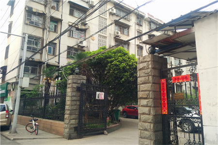 佛山中学附近弘盛华庭2室2厅1卫58万78m2精装修出售